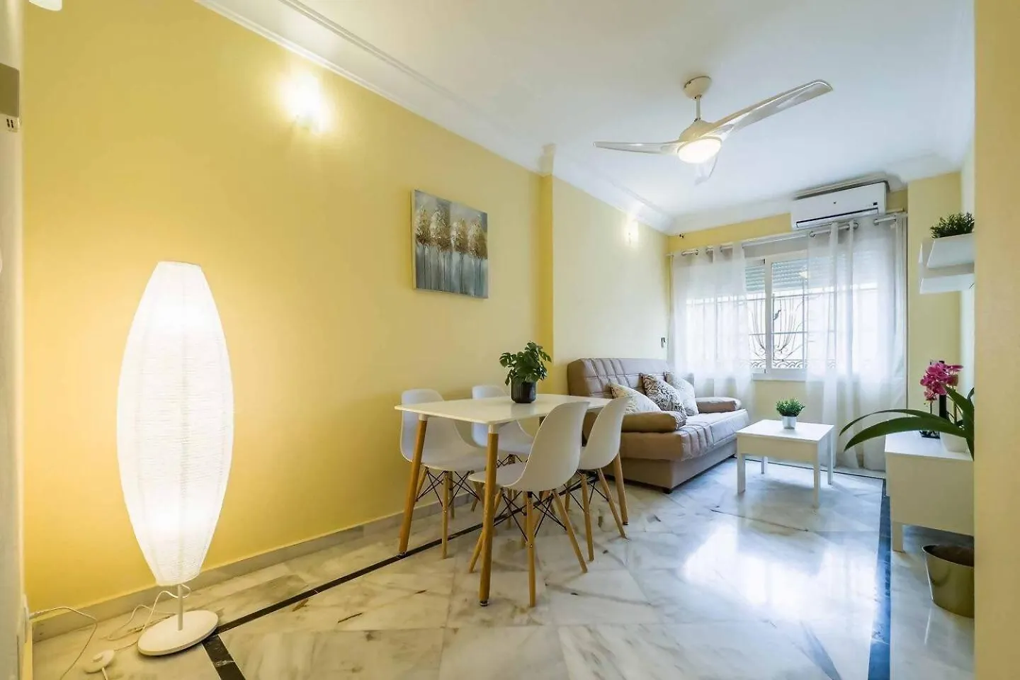 Cyv Centrally Located 1 Bed 1 Bath Near The Beach contacts